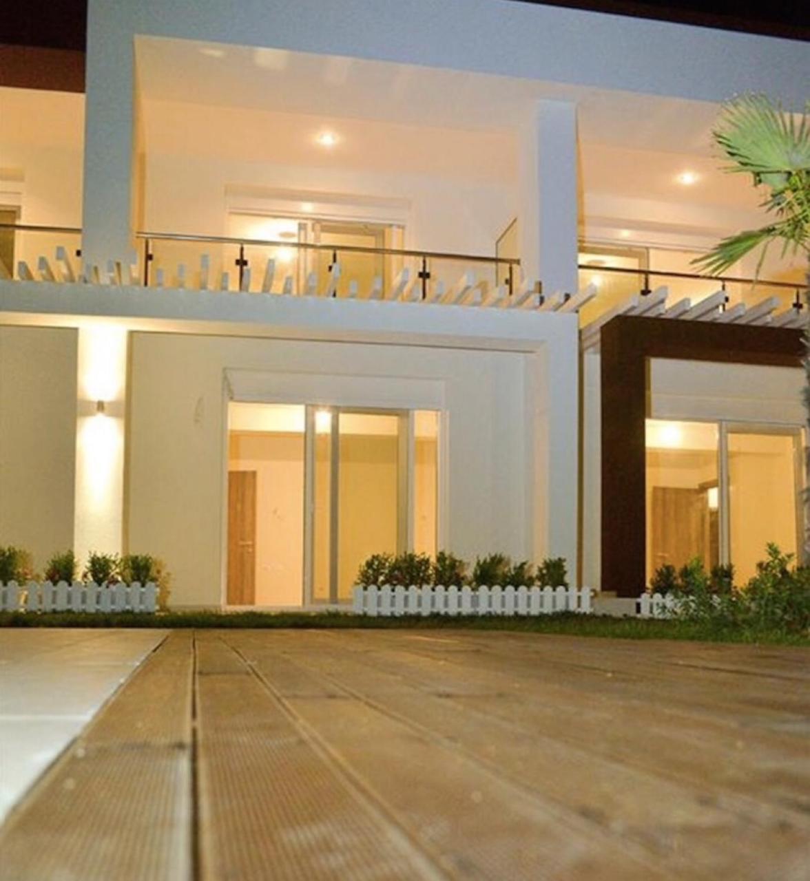 Ellinfos Aparthotel Hanioti Exterior foto